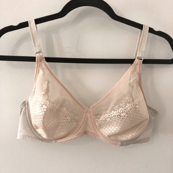 Chantelle Intimates & Sleepwear Chantelle Lace Bra Beige Euc Poshmark